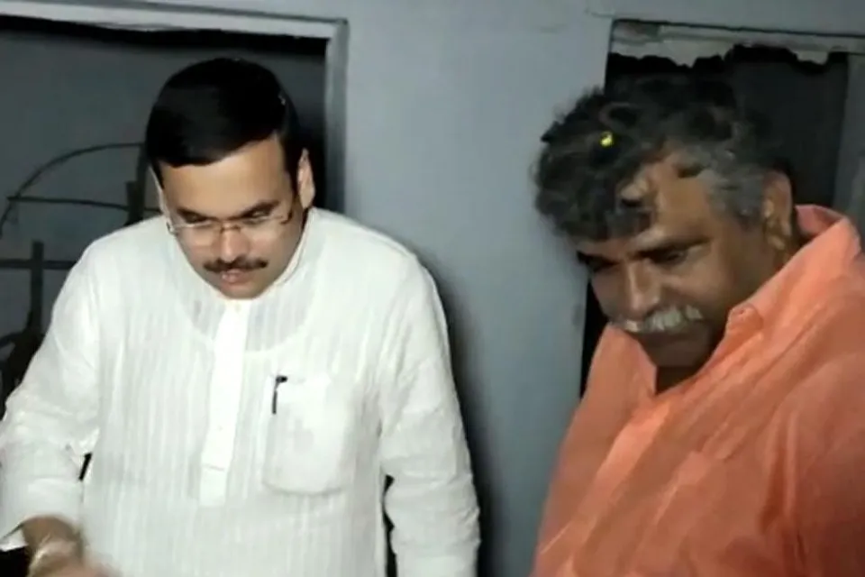 'ভূতের গ্রাম' সম্পর্কে কী বলছেন জিতেন্দ্র তিওয়ারি?