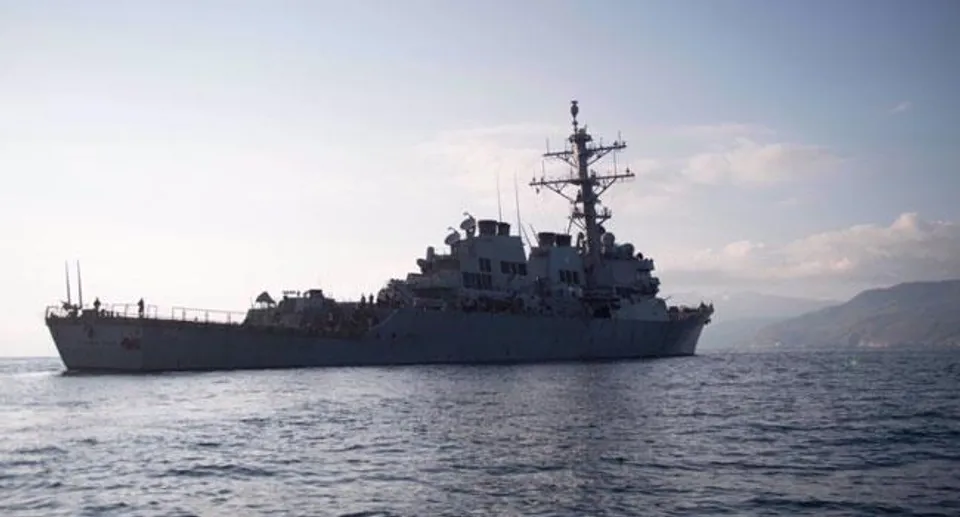 রুশ পর্যবেক্ষণে মার্কিন যুদ্ধজাহাজ