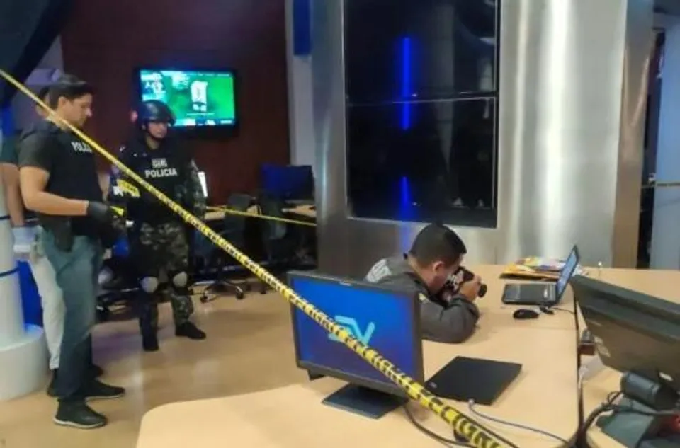 ইকুয়েডরের টেলিভিশন স্টেশনে বিস্ফোরণ, এক সাংবাদিক আহত