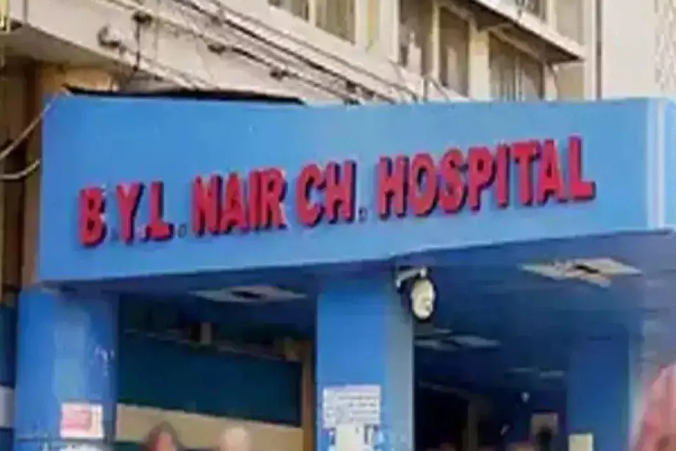 শিক্ষার্থীদের খাবারে বিষক্রিয়া, হাসপাতালে ভর্তি একাধিক শিশু