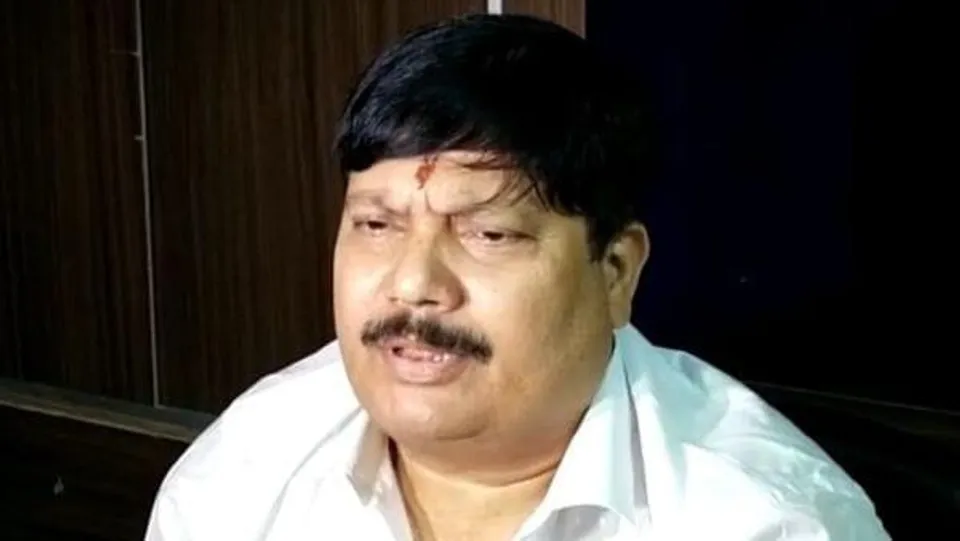 পবনের অফিস ধ্বংস করতেই বোমাবাজি অর্জুন গড়ে!