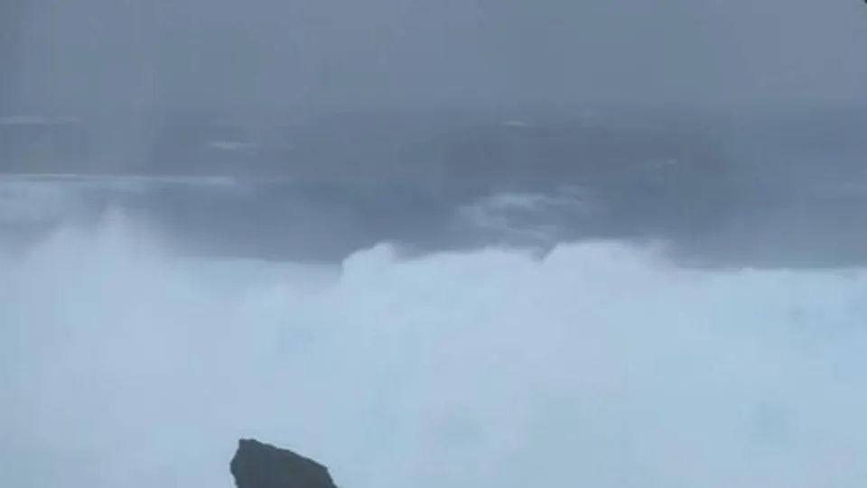 ধেয়ে আসছে শক্তিশালী 'টাইফুন হিননামনোর', শঙ্কায় লকডাউনের পরিস্থিতি