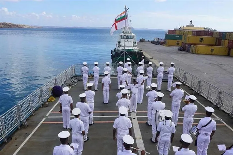 নৌসেনা কর্মীর বিরুদ্ধে ধর্ষণের অভিযোগ