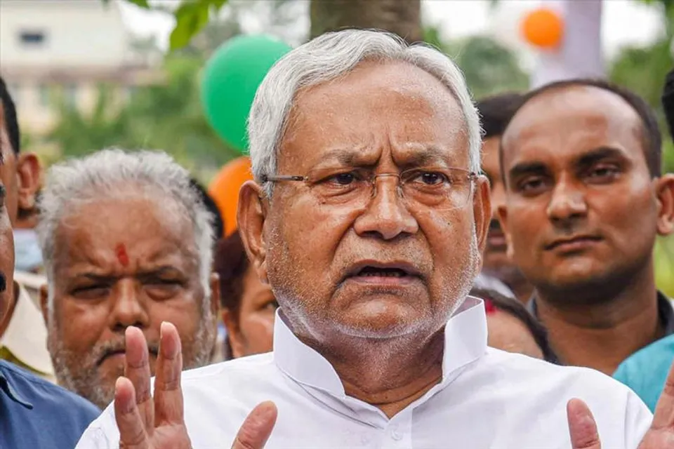 আর কতবার দলবদল করবেন নীতীশ কুমার?