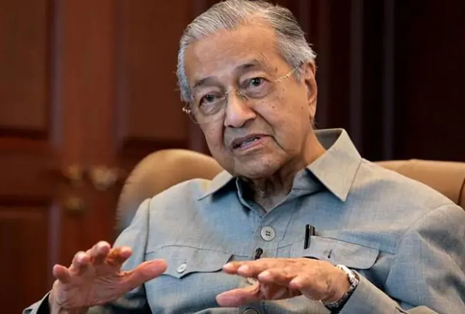 নির্বাচনে হেরে এবার লেখালেখিতে মনোযোগ দেবেন মাহাথির