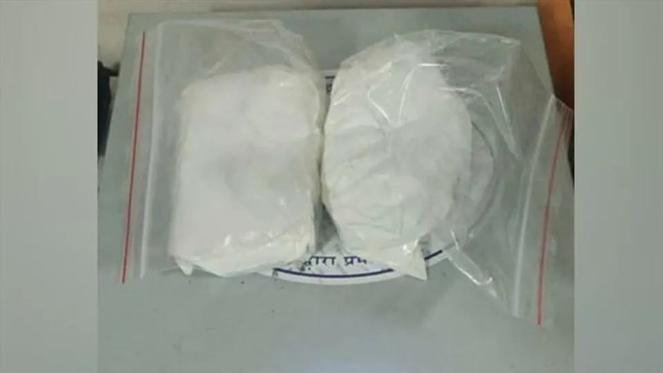 বিলেত ফেরত মহিলা যাত্রীর কাছ থেকে উদ্ধার কোটি কোটি টাকার মাদক