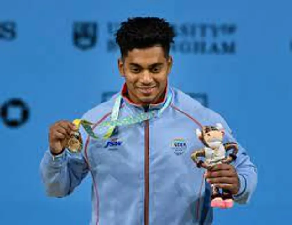 ঘরে ফিরলেন  অচিন্ত্য শিউলি