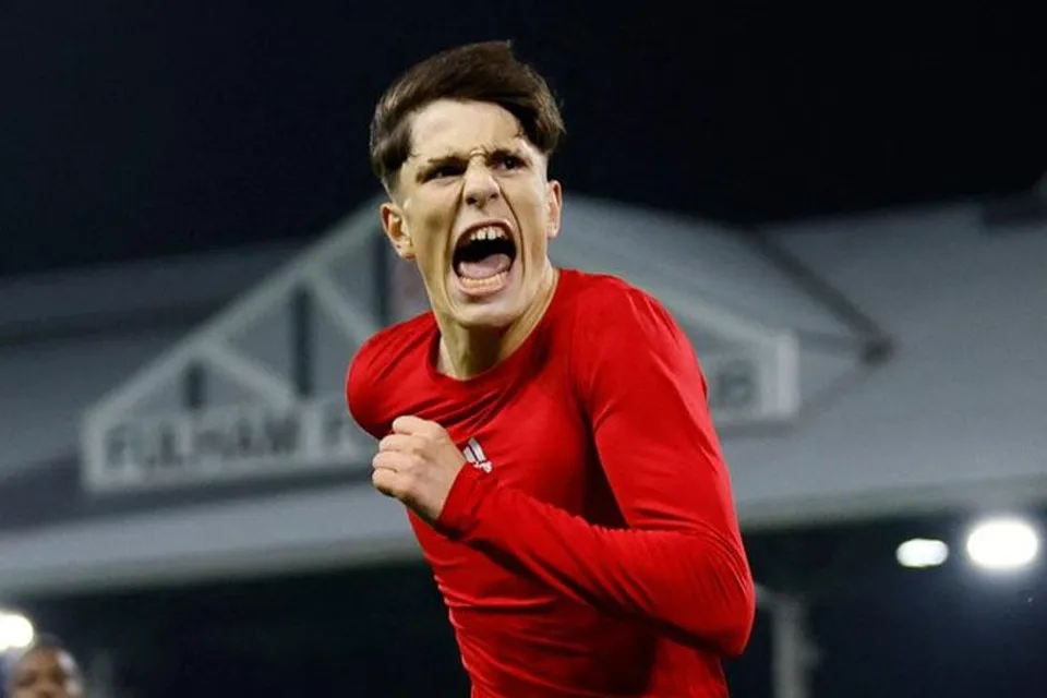 ইতিহাসের পাতায় নাম তুললেন ম্যানচেস্টারের আলেজান্দ্রো