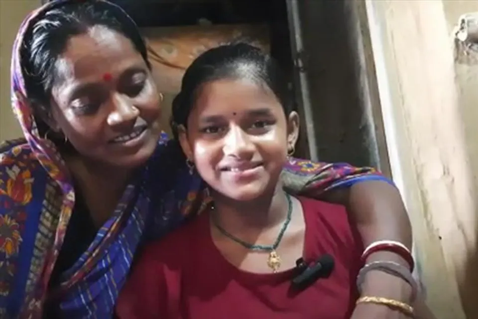 আইনি জট কাটিয়ে পালিতা মায়ের কাছে ফিরল পিউ