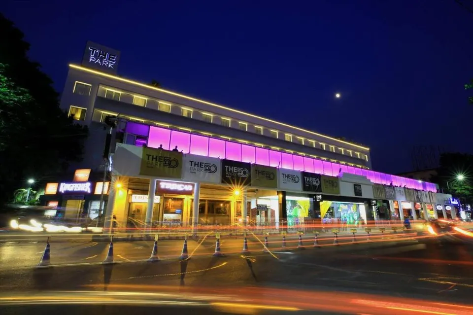 পার্ক স্ট্রিটের হোটেলে গভীর রাত পর্যন্ত পার্টি, হোটেল কর্তৃপক্ষকে তলব পুলিশের