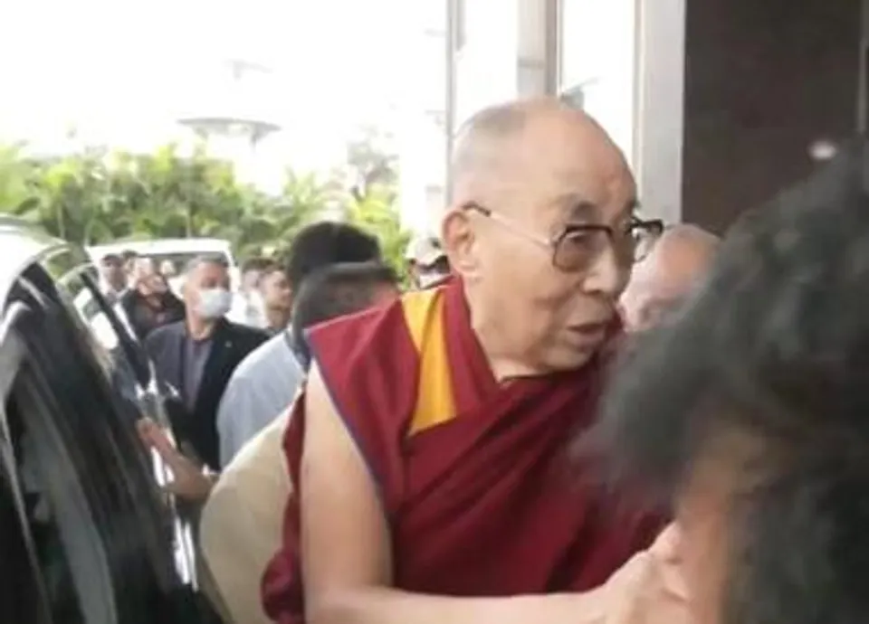 ভারত-চিনের বিবাদ নিয়ে গুরুত্বপূর্ণ পরামর্শ দিলেন দলাই লামা