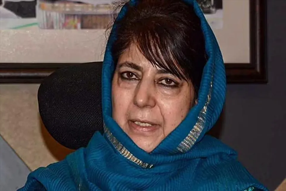 'কীভাবে পুলওয়ামা হামলা হল, এতে লাভবান কারা?' প্রশ্ন মেহবুবা মুফতির