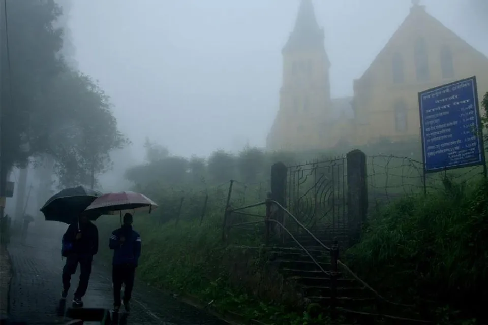 আসছে বজ্রবিদ্যুৎ সহ বৃষ্টি, সাবধান হন