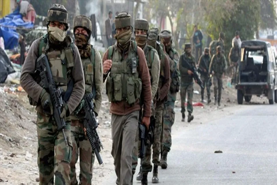 কাশ্মীরে এনকাউন্টারে নিকেশ  ২ লস্কর জঙ্গি