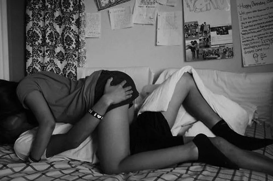 যৌনতার সময় মেয়েদের কেমন অনুভূতি হয়?