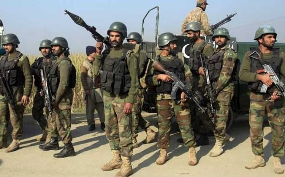 সন্ত্রাসীদের সঙ্গে সংঘর্ষে পাক গুপ্তচর নিহত, আহত ৭