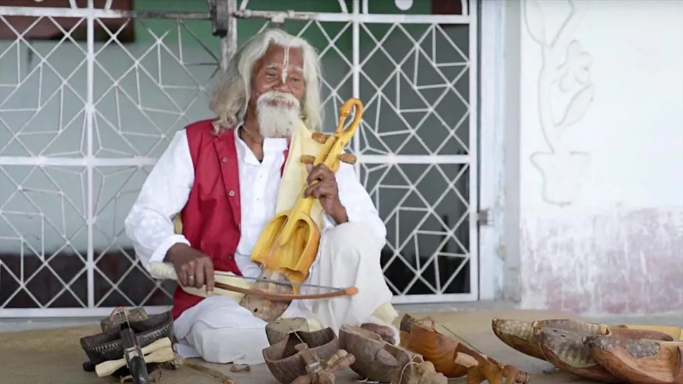 পদ্মশ্রী  পাচ্ছেন  ১০২ বছর বয়সী সারিন্দা বাদক