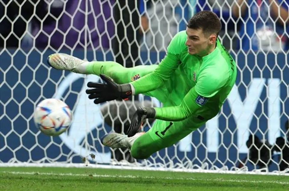 লিভাকোভিচ বীরত্বে শেষ আটে ক্রোয়েশিয়া