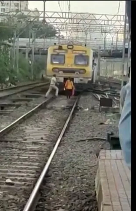 ফের দু্র্দান্ত সাহসের পরিচয় দিল আরপিএফ