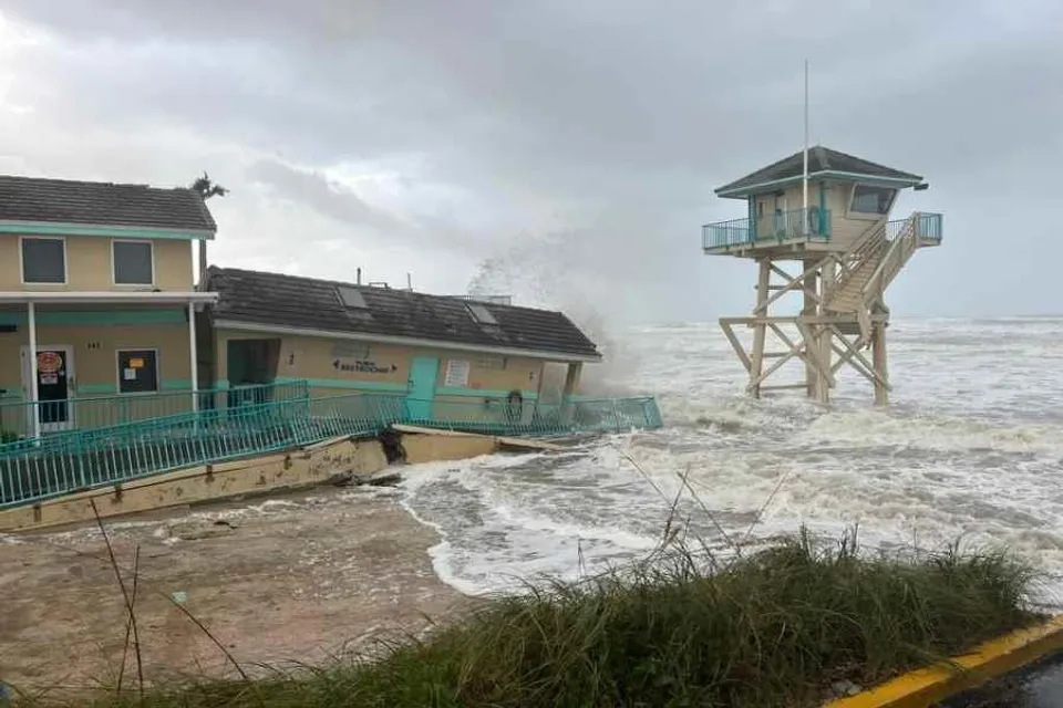 কলেজ ও বিশ্ববিদ্যালয় বন্ধের ঘোষণা