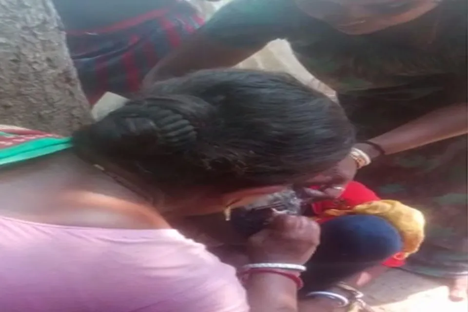 গৃহবধূকে ন্যাড়া করে দেওয়ার অভিযোগ গ্রামের মোড়লদের বিরুদ্ধে