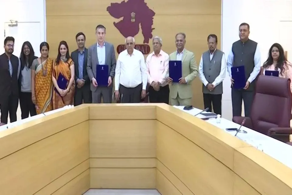 কার্বন বাজার স্থাপনে পদক্ষেপ, মৌ স্বাক্ষর করলো গুজরাত সরকার