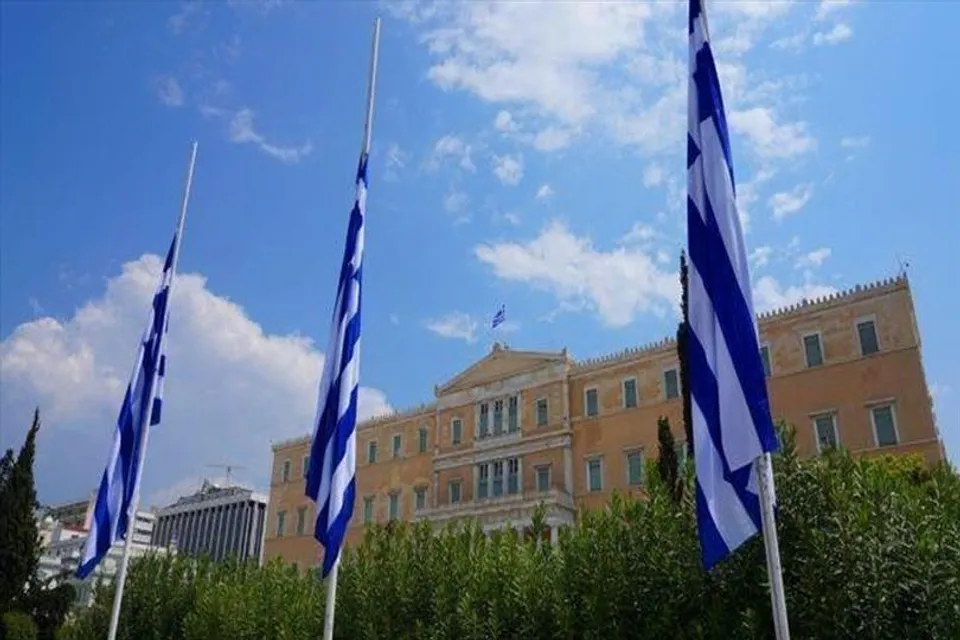 দূতাবাসের দরজা খোলার ঘোষণা গ্রিসের