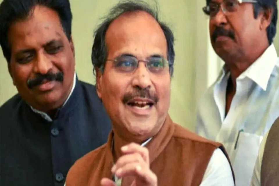 বাগুইআটিতে মৃতদের পরিবারের সঙ্গে দেখা করলেন অধীর