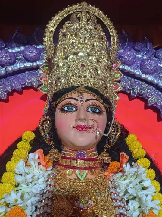 শিশুকন্যা কমলার মৃত্যুকে স্মরণ করে চৈতার দুয়ারী পরিবারের লক্ষী কমলা রুপে পুজিতা হন