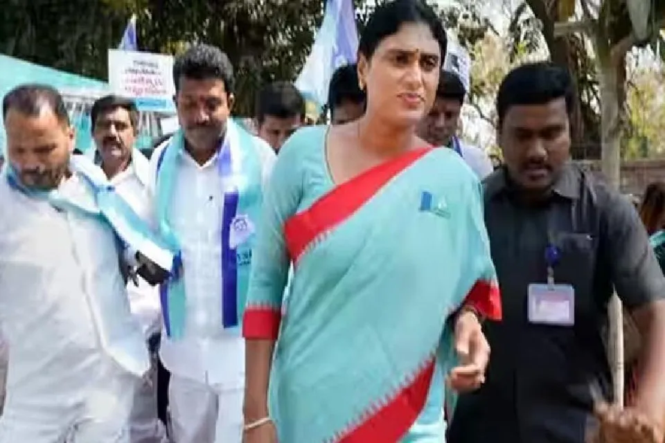 সরকারের বিরুদ্ধে বিক্ষোভ: আটক ওয়াইএসআরটিপি নেত্রী