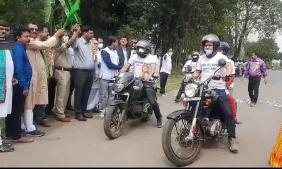 রক্তদান শিবির ও সেভ লাইফ সেভ ড্রাইভ সচেতনতা বার্তা