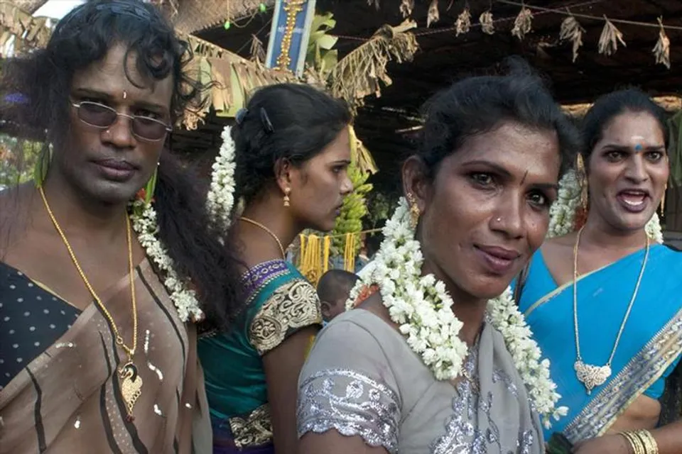 ট্রান্সজেন্ডাররা তৃতীয় লিঙ্গের জন্য বিশেষ কোটার অধিকারী : মাদ্রাজ হাইকোর্ট