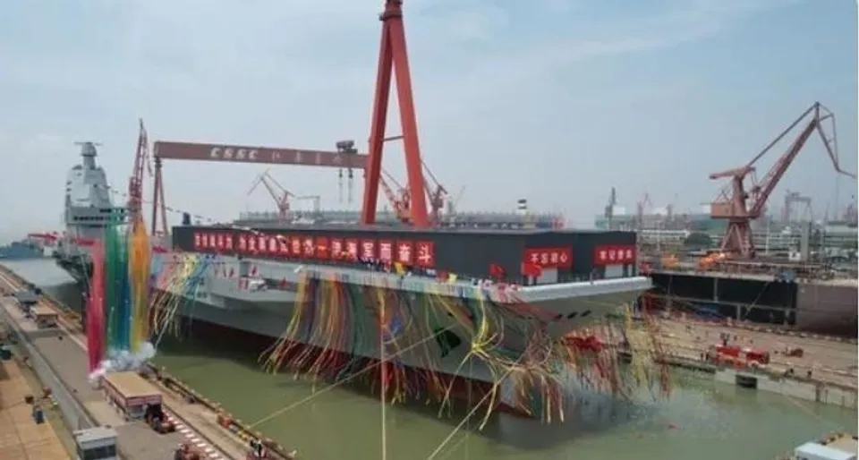 তৃতীয় বিমানবাহী রণতরী চালু করল চীন