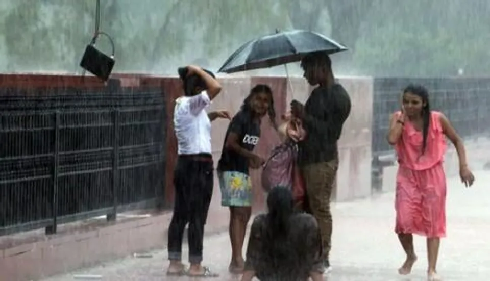 আজ উত্তরবঙ্গের ৩ জেলায় ভারী বৃষ্টির পূর্বাভাস