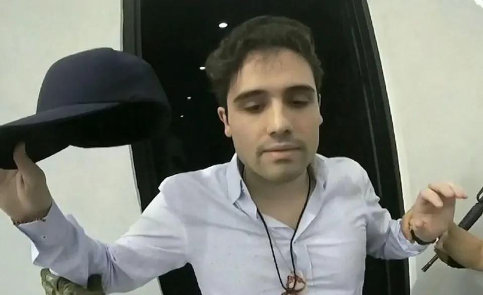 মেক্সিকান কর্তৃপক্ষ কুখ্যাত ড্রাগ লর্ড 'এল চ্যাপো' এর ছেলেকে গ্রেপ্তার করেছে