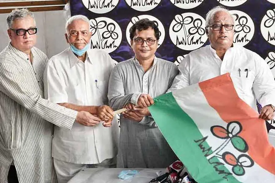 সাকেতের গ্রেফতারীতে কমিশনকে নিশানা ডেরেকের