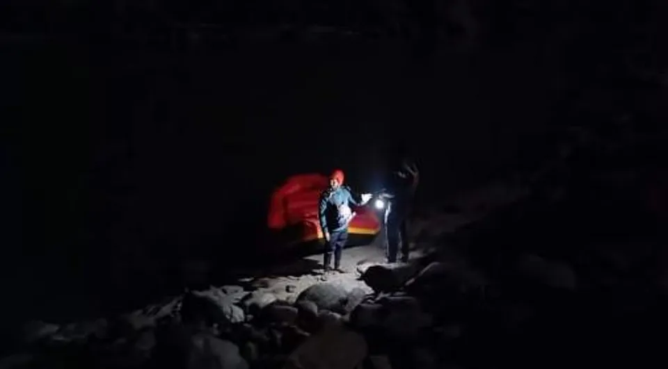 জম্মু ও কাশ্মীরের ডোডায় চেনাব নদীতে গাড়ি ডুবে চারজনের মৃত্যুর আশঙ্কা