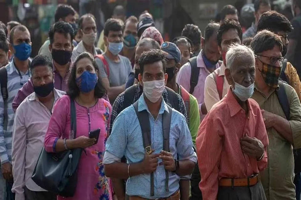 সংক্রমণ বৃদ্ধিতে বাধ্যতামূলক হল মাস্ক