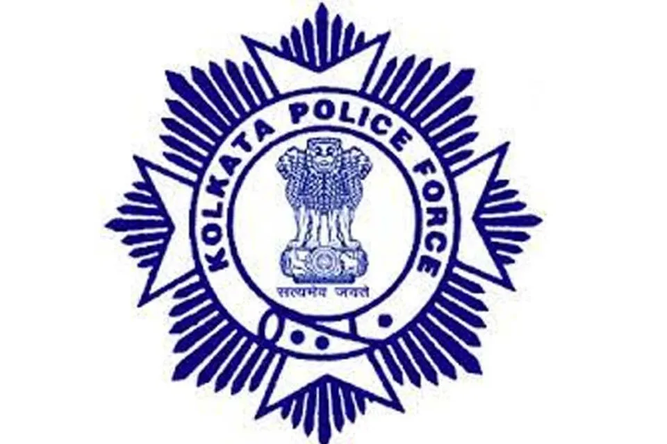 নিয়মিত স্যানিটাইজেসন কলকাতা পুলিশের