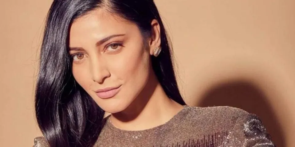 বলিউডে ১২ বছর শ্রুতি হাসানের, শেয়ার করলেন প্রথম ছবির দৃশ্য