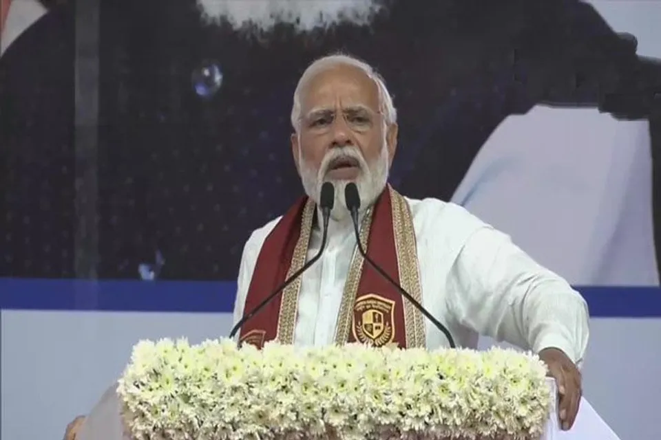 শিয়রে বিধানসভা ভোট, গান্ধীনগরে কী বললেন প্রধানমন্ত্রী?