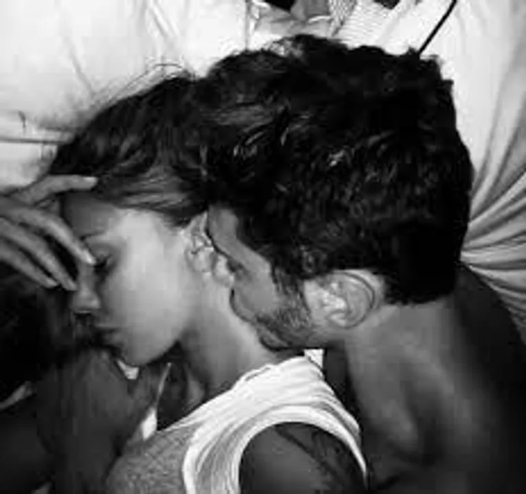 মুড তৈরিতে ট্রাই করুন এই কৌশল