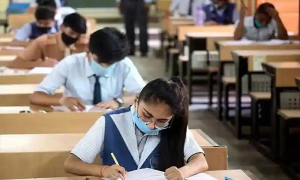 রাজ্যে স্কুল খোলার অনুমতি সরকারের