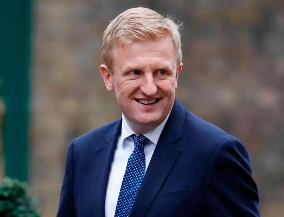 ক্যাবিনেট অফিস মন্ত্রী হিসাবে সরকারে পুনরায় যোগদান করেছেন অলিভার ডাওডেন