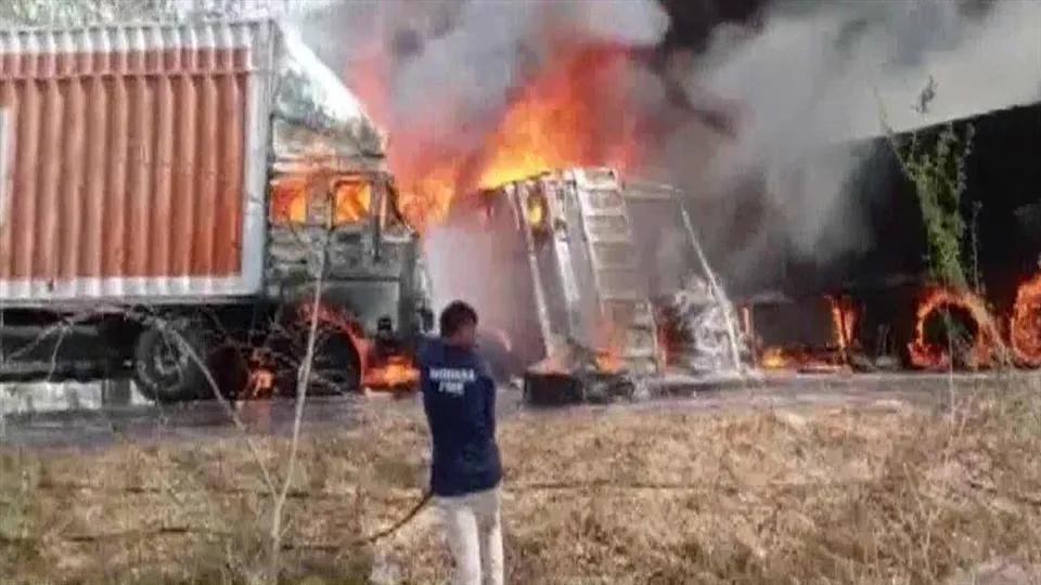 গুজরাটে ট্রাক দুর্ঘটনায় নিহত ২, জখম আরো দুই