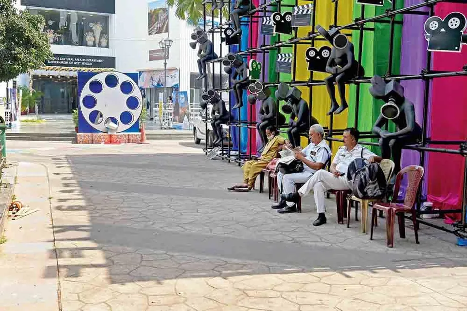 দগ্ধ দিনে কাহিল পুলিশের ঘোড়া