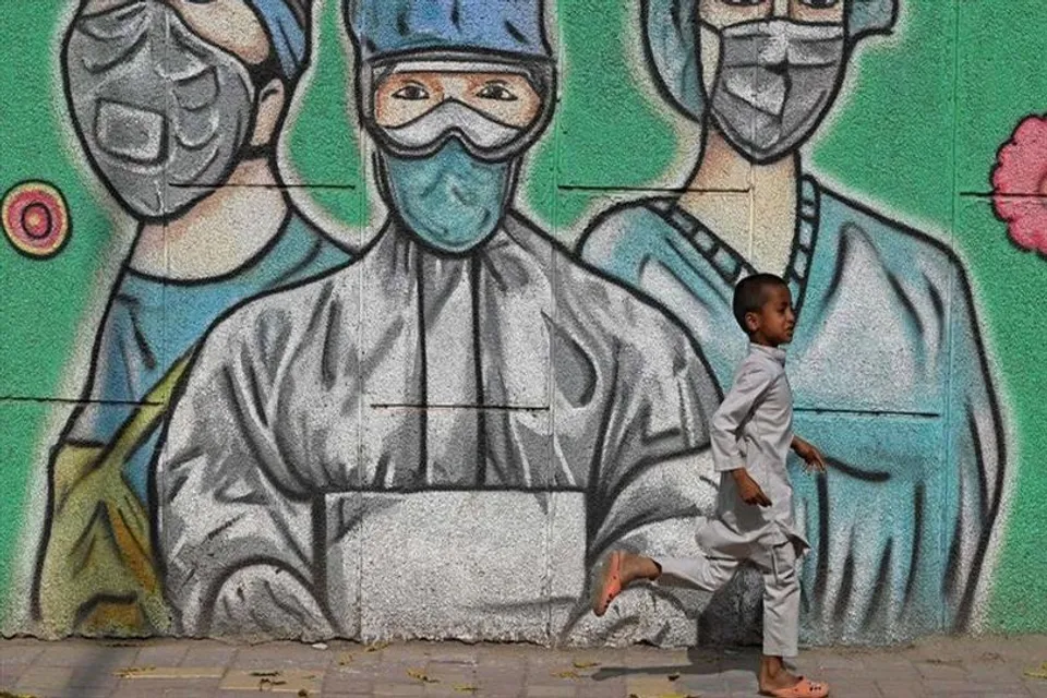 ২৪ ঘণ্টায় করোনায় আক্রান্ত ২, ৮২৮ জন