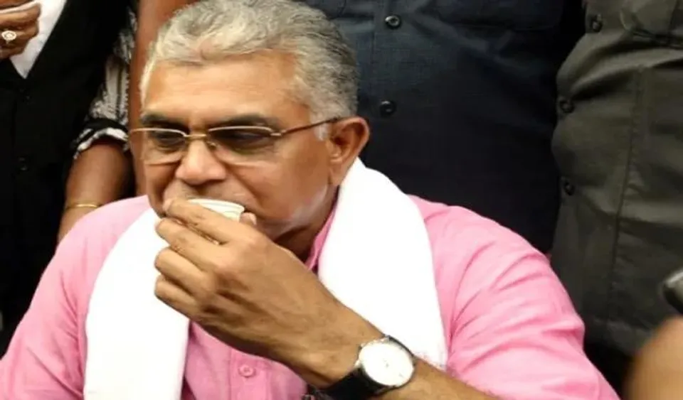 পঞ্চায়েত ভোটের আগে চা শ্রমিকদের কথা বললেন দিলীপ