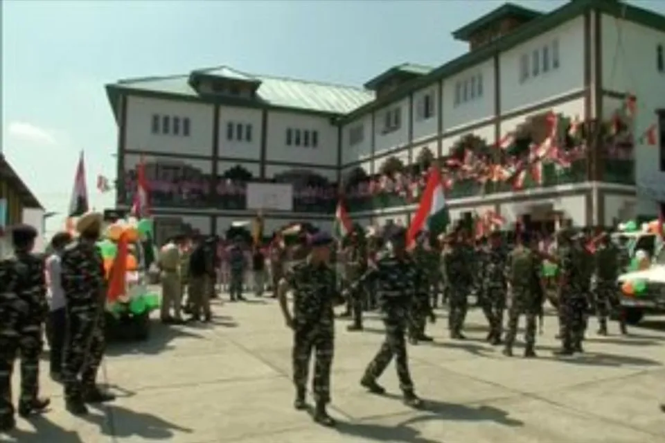 স্বাধীনতা দিবস উদযাপনে বিশাল সমাবেশ ভারতীয় সেনার