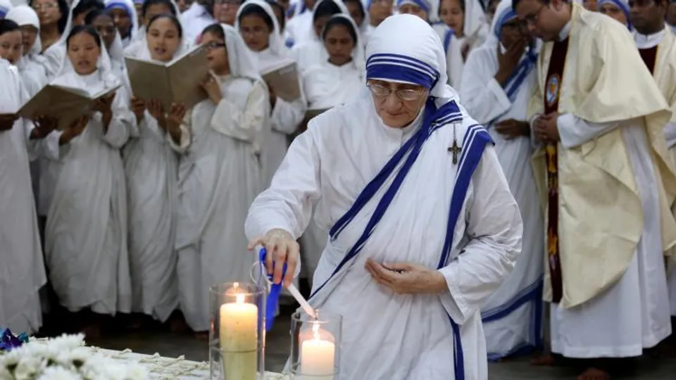অ্যাকাউন্ট ফ্রিজের  জল্পনা ওড়াল মাদার হাউস